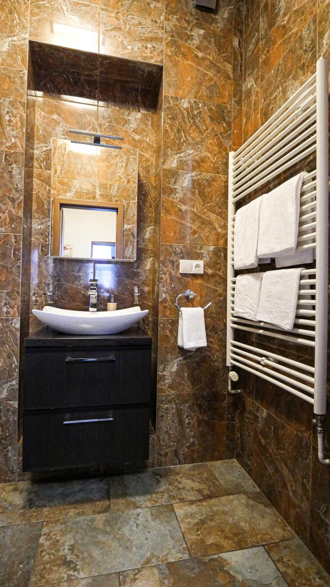 Residence Moravia Apartments Karlovy Vary Ngoại thất bức ảnh